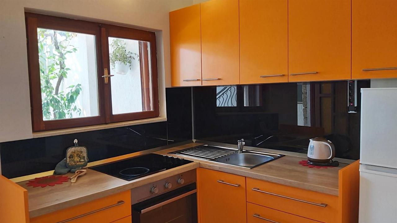Apartments Gajo Omis Luaran gambar