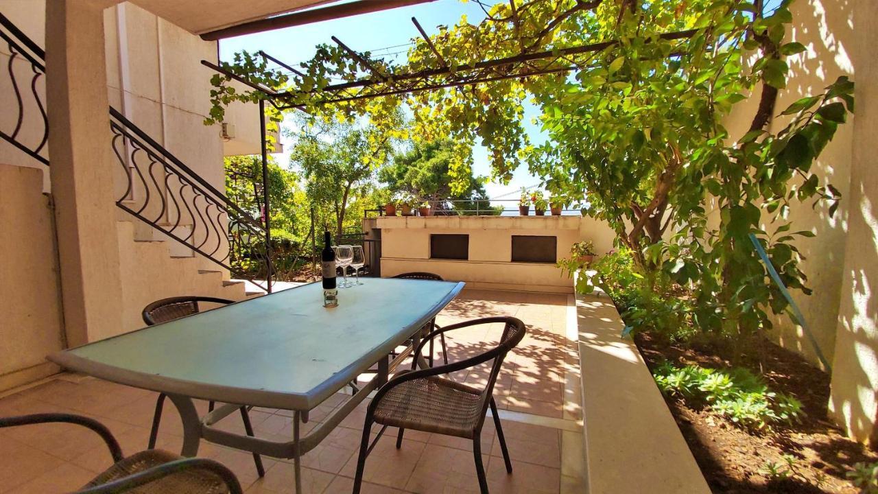 Apartments Gajo Omis Luaran gambar