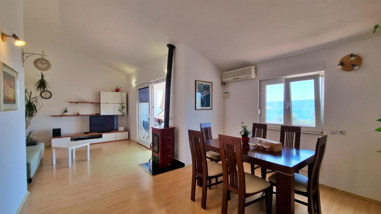 Apartments Gajo Omis Luaran gambar