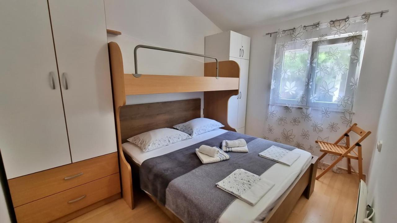 Apartments Gajo Omis Luaran gambar