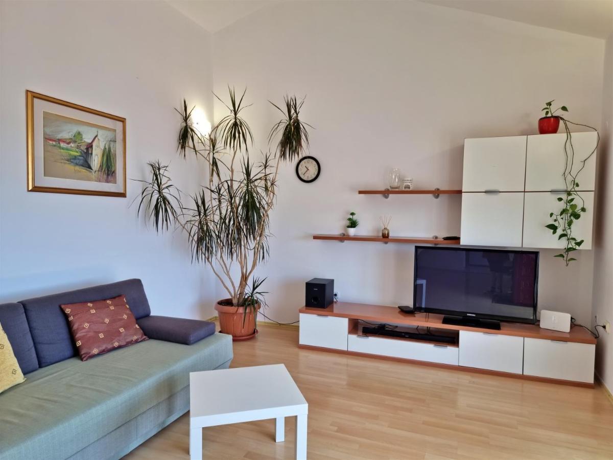 Apartments Gajo Omis Luaran gambar