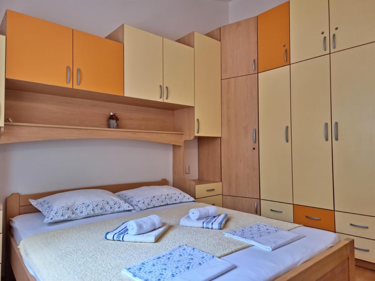 Apartments Gajo Omis Luaran gambar