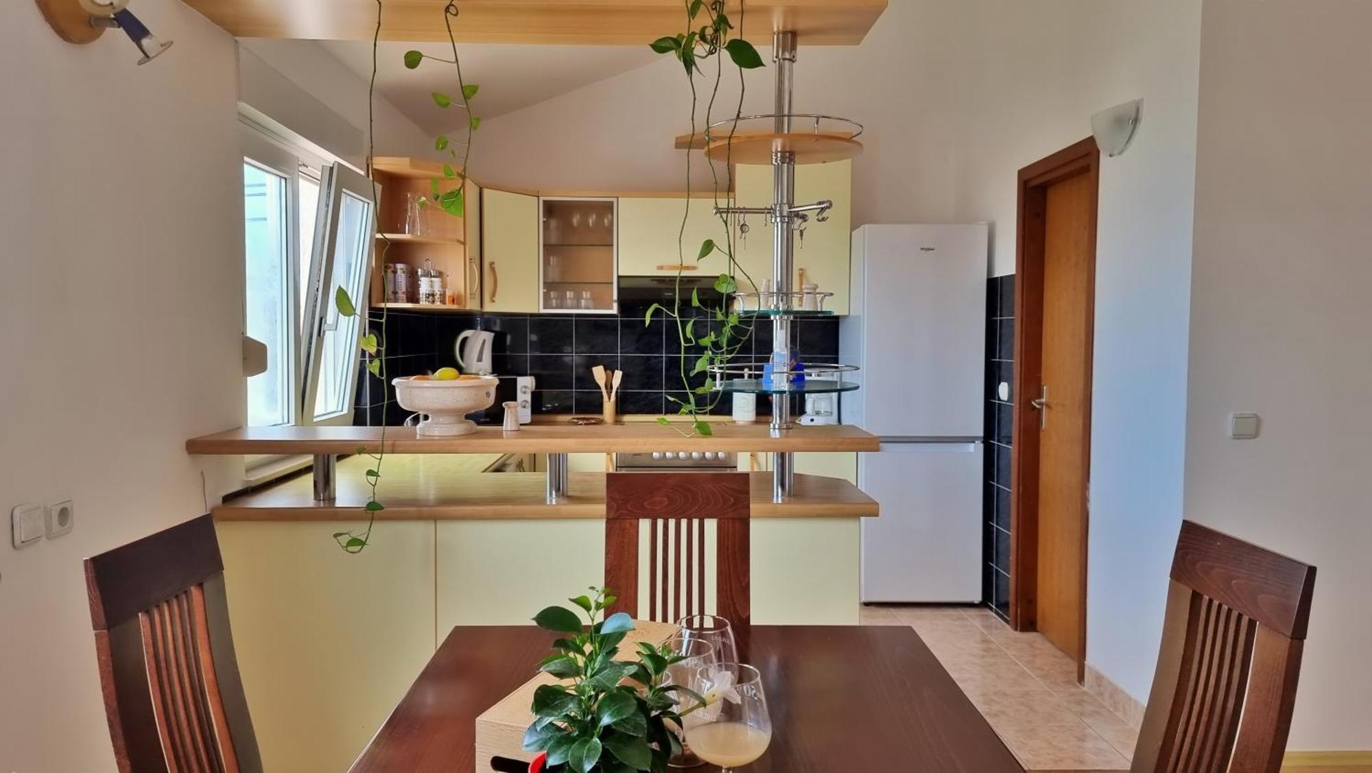 Apartments Gajo Omis Bilik gambar