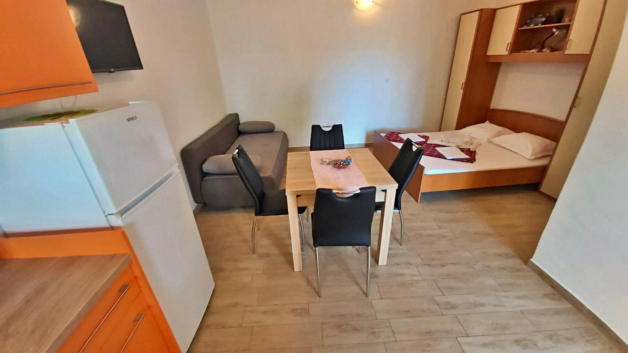 Apartments Gajo Omis Bilik gambar